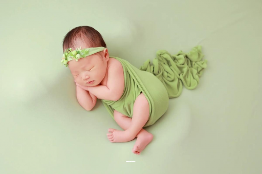 磐石孕妇家中站立分娩